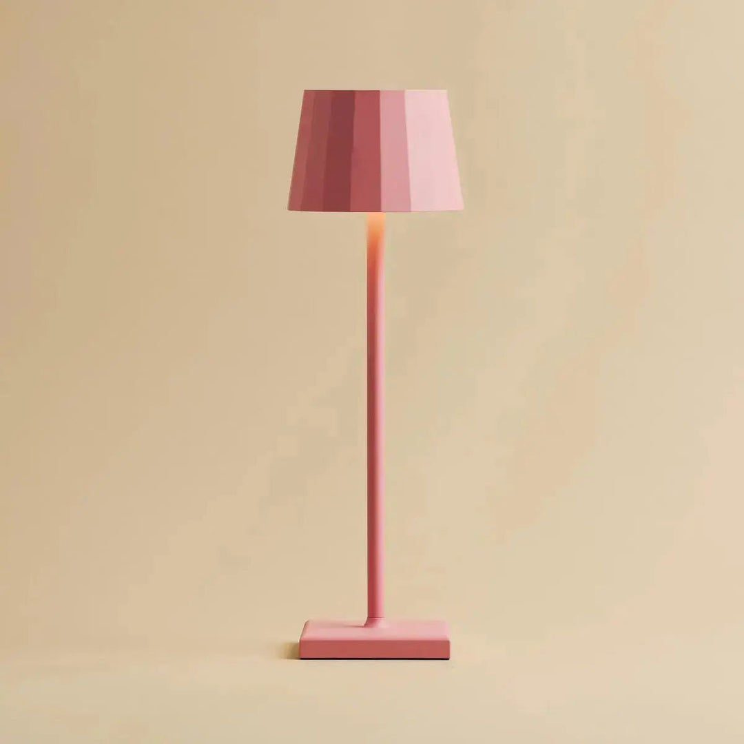 Combi Set Professional-8 x Wouter Flamingo Roze oplaadbare tafellampen & 1 x Central Station draadloos laadstation met Qi-Technology-Perfect voor restaurants, gastvrijheid en hotels