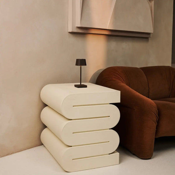 Sarphati Mini Mocha Brown Draadloze tafellamp Perfect voor gastvrijheidsindustrie - Draadloos oplaadbaar via laadstation, dimbare lamp en 3 lichtmodi
