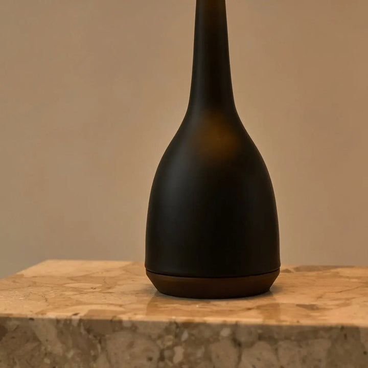 Jacob zwarte lamp met beige kap – elegante en warme verlichting