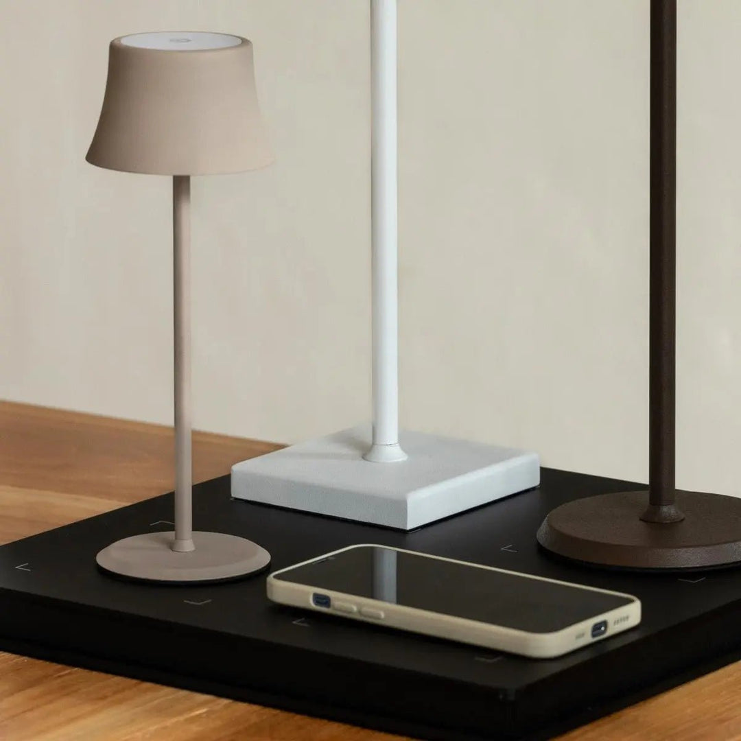 Sarphati Mini Mouse Gray Draadloze tafellamp perfect voor horeca -industrie - Draadloos oplaadbaar via laadstation, dimbare lamp en 3 lichtmodi