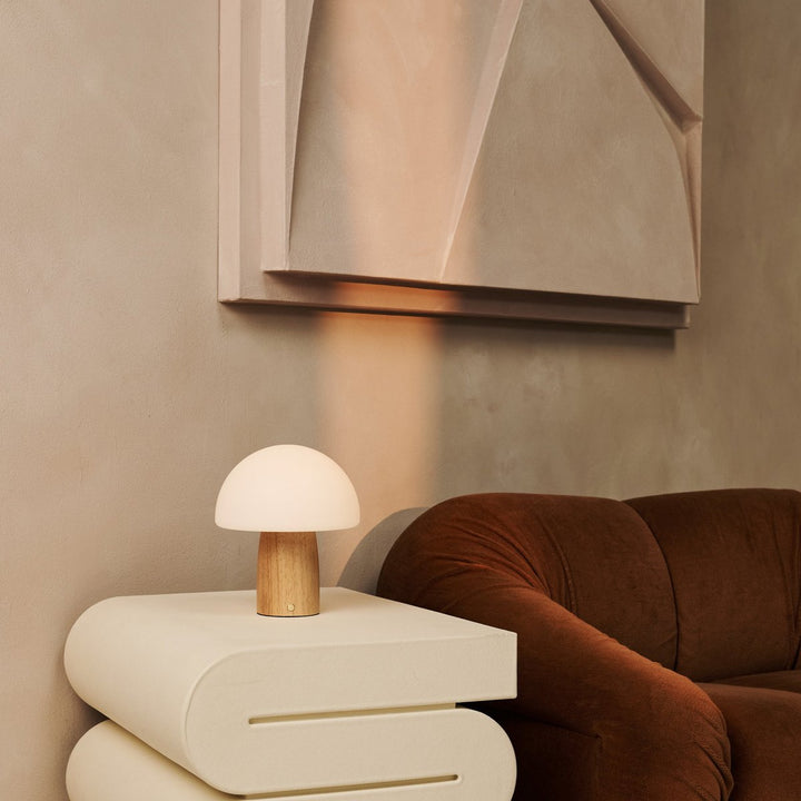 Mia lichtbruin stijlvolle houten tafellamp met dimmer - hout, functioneel en subtiel