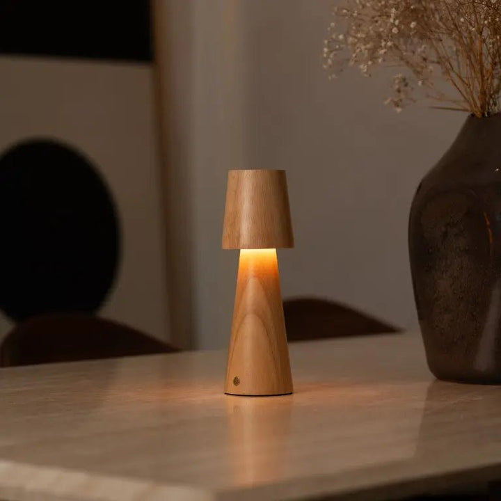 Lucas oplaadbare tafellamp – draadloos, dimbaar en opladen via USB-C