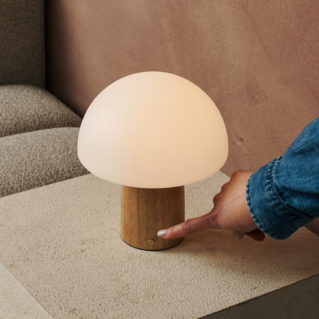 Mia lichtbruin stijlvolle houten tafellamp met dimmer - hout, functioneel en subtiel