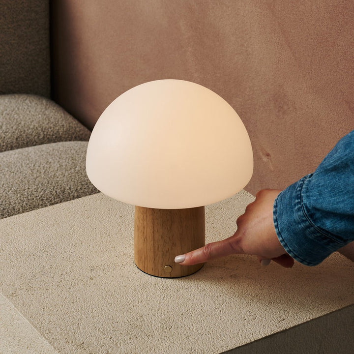 Mia lichtbruin stijlvolle houten tafellamp met dimmer - hout, functioneel en subtiel