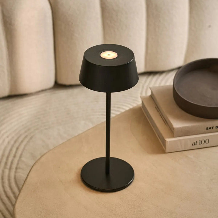 Hugo Midnight Black oplaadbare tafellamp - dimbaar, stijlvol en draadloos