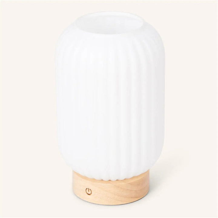 Unieke oplaadbare lamp Lilly – matglas en houten voet, dimbaar, 3 lichtmodi
