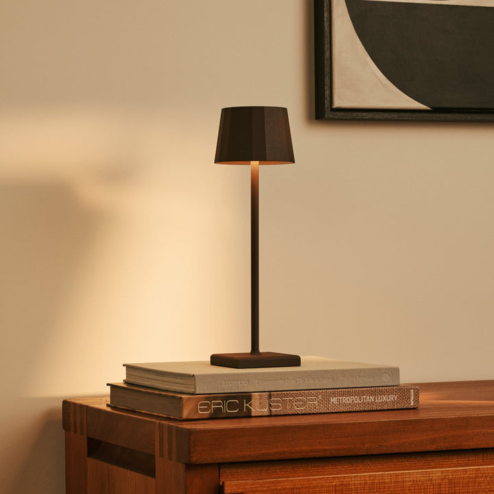 Wouter Mocha Brown oplaadbare tafellamp-Draadloos opladen, dimable, 120 uur batterijduur