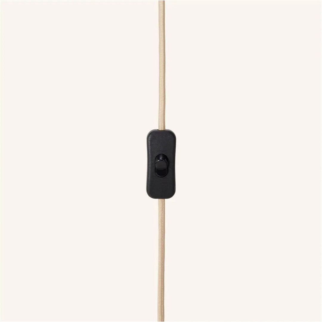 Quin lichtbruine houten lamp met koord - duurzaam rubberwood en matglas