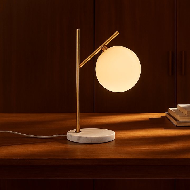 Madison Marmeren Lamp met Matglazen Bol – Elegante Tafellamp