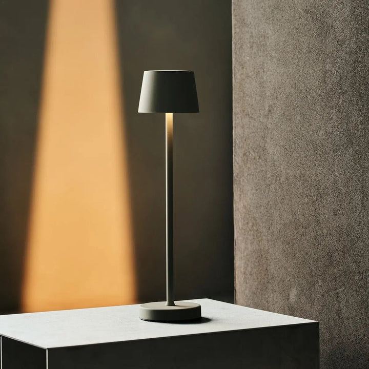Vondel Mini Shadow Gray Oplaadbare en draadloze lamp perfect voor horeca -industrie - draadloos oplaadbaar via laadstation
