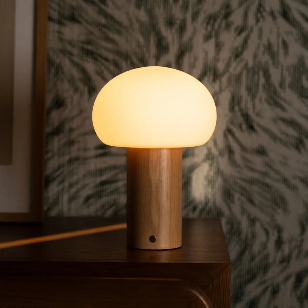 Sam lichtbruine houten tafellamp met glas en oplaadbare batterij | Dimbare en veelzijdige verlichting
