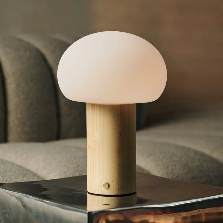 Sam lichtbruine houten tafellamp met glas en oplaadbare batterij | Dimbare en veelzijdige verlichting