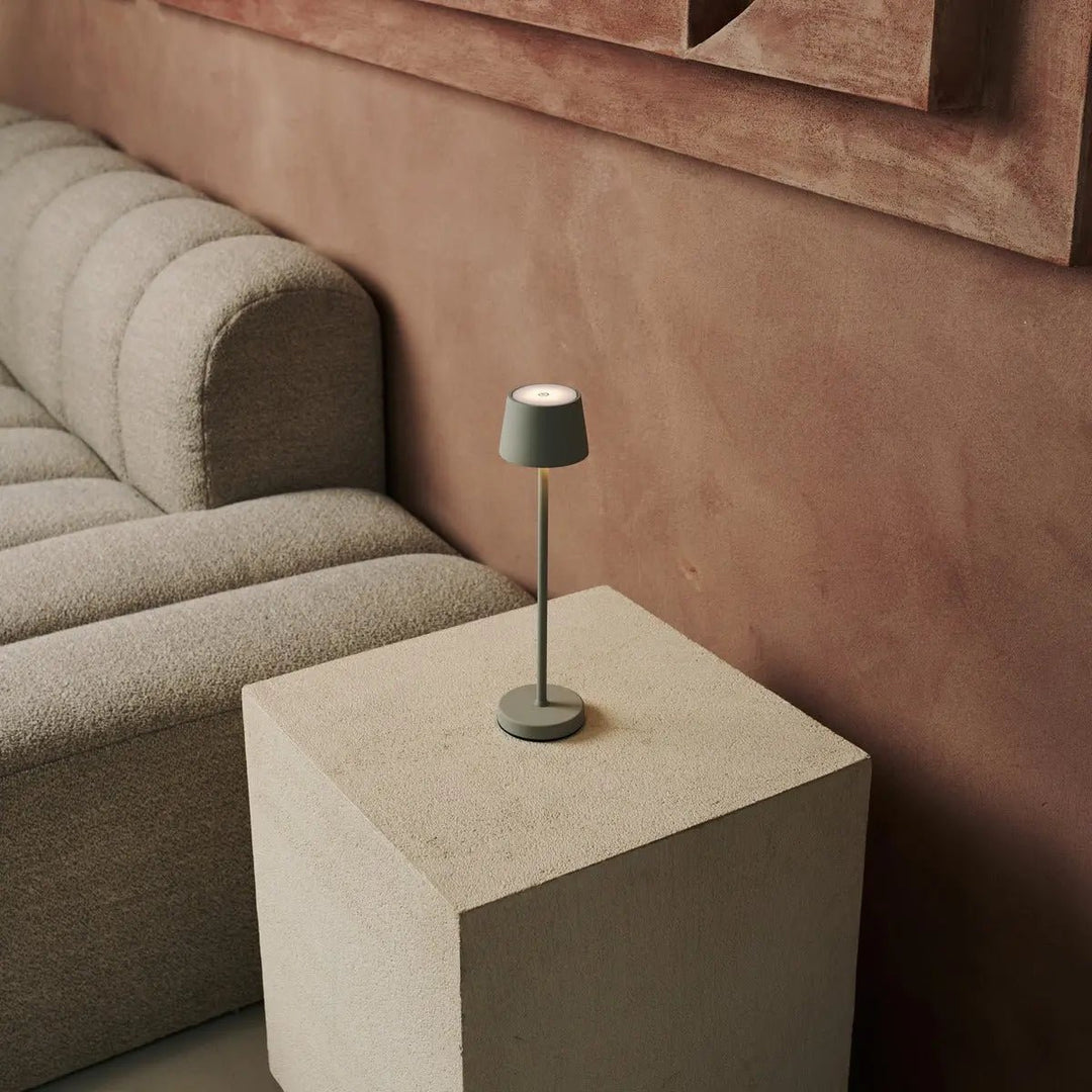 Vondel Mini Shadow Gray Oplaadbare en draadloze lamp perfect voor horeca -industrie - draadloos oplaadbaar via laadstation