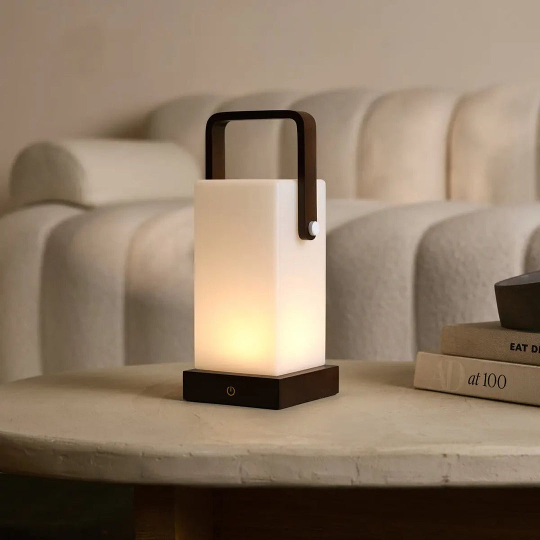 Harper Donkerbruine Houten Lamp – Snoerloze Oplaadbare Tafellamp met Handvat