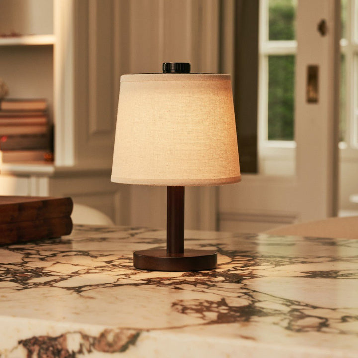 Rover donkerbruine houten lamp – oplaadbare, draadloze en dimbare lampenkap