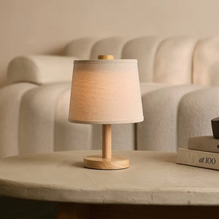 Rover Lichtbruine Houten Oplaadbare Lamp | Snoerloos, dimbaar met stoffen kap