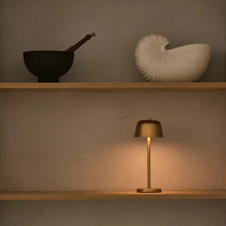 Anton Goud Oplaadbare Tafellamp | Strakke en draadloze verlichting