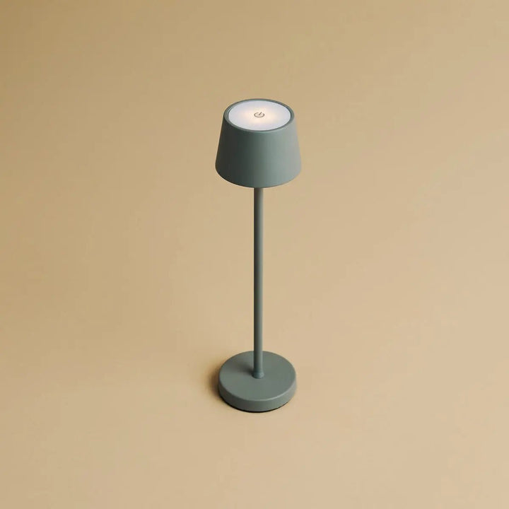 Combi Set Professional – 4 x Vondel Mini Mouse Grey Rechargeable Table Lamps & 1 x Amstel Wireless Charging Station with Q1-Technology – Perfect for Restaurants, Hospitality & Hotels