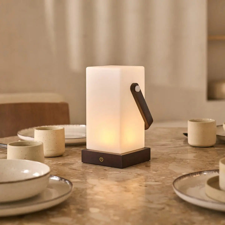Harper Donkerbruine Houten Lamp – Snoerloze Oplaadbare Tafellamp met Handvat