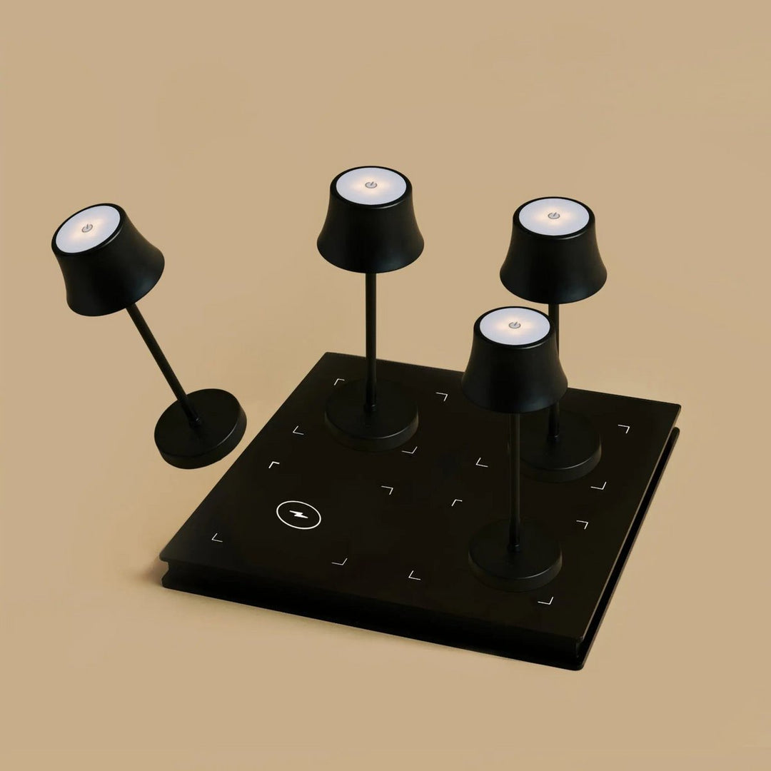 Combi Set Professional-4 X de Pijp Mini Midnight Black oplaadbare tafellampen & 1 x Amstel Wireless Charging Station met Qi-Technology-Perfect voor restaurants, gastvrijheid en hotels