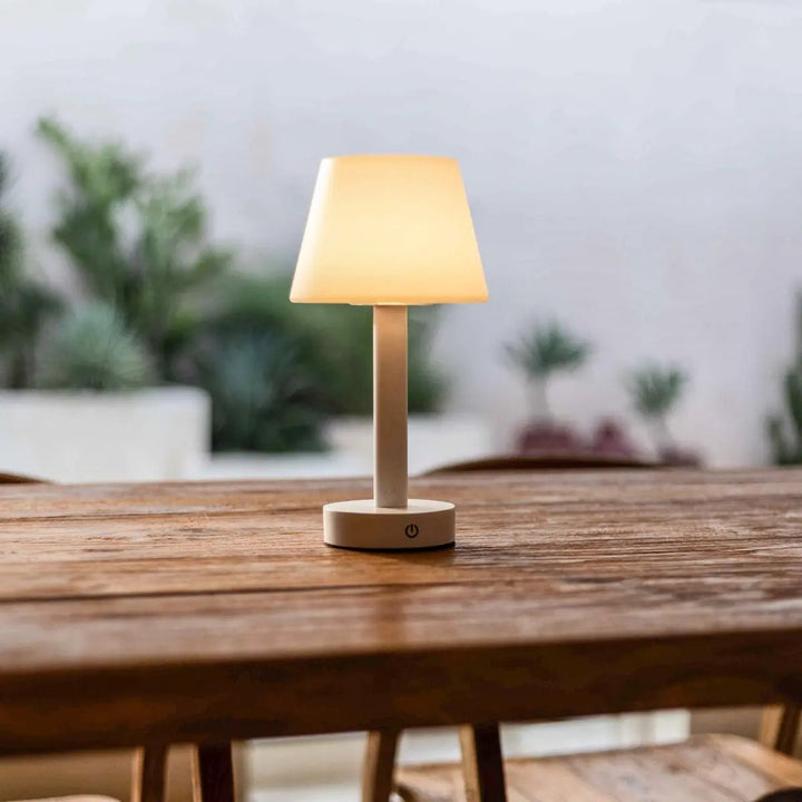 Zoë Witte Houten Oplaadbare Tafellamp | Draadloos, dimbaar, USB-C, batterij met een levensduur van 80 uur