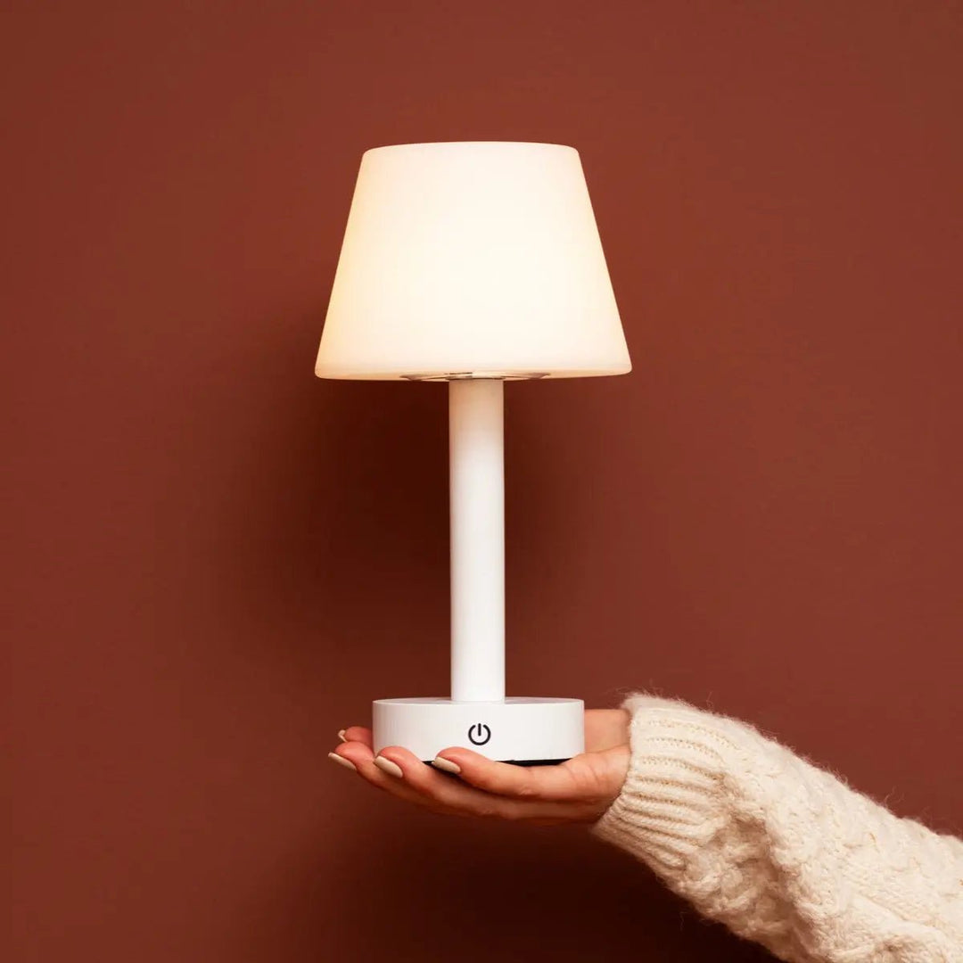 Zoë Witte Houten Oplaadbare Tafellamp | Draadloos, dimbaar, USB-C, batterij met een levensduur van 80 uur