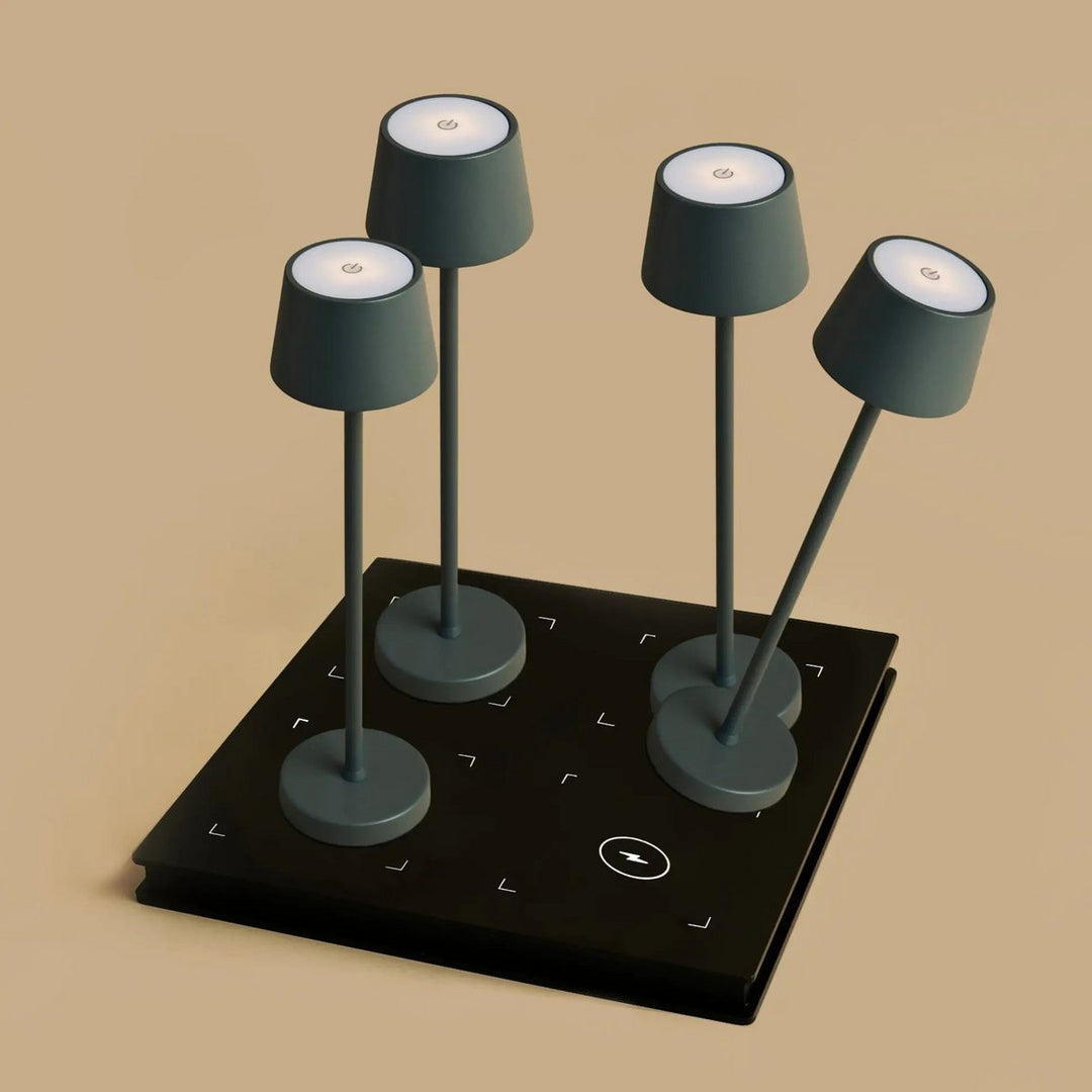 Combi Set Professional – 4 x Vondel Mini Stone Grey Rechargeable Table Lamps & 1 x Amstel Wireless Charging Station with Q1-Technology – Perfect for Restaurants, Hospitality & Hotels