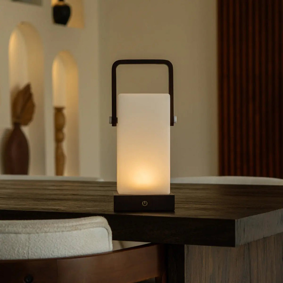 Harper Donkerbruine Houten Lamp – Snoerloze Oplaadbare Tafellamp met Handvat