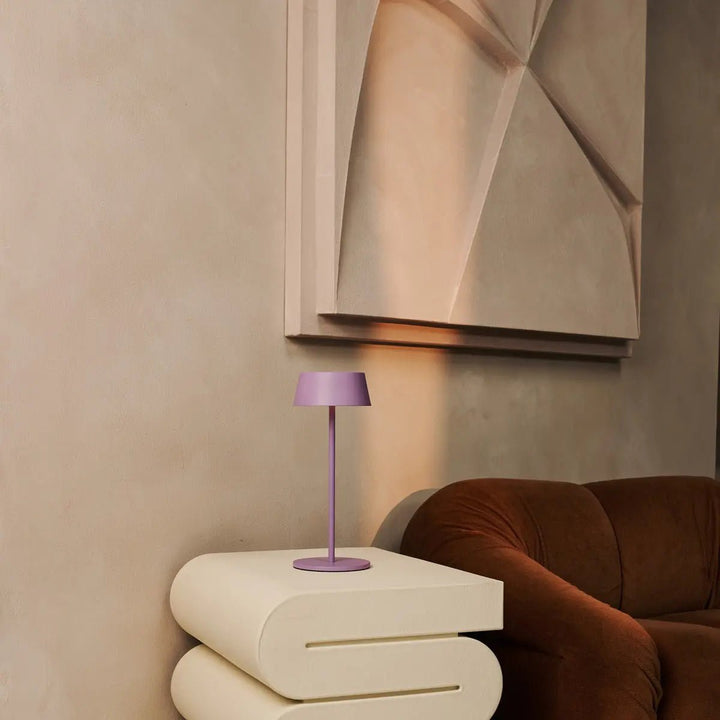 Hugo Violet Lila Oplaadbare tafellamp - Stijlvol, dimbare lamp & draadloos