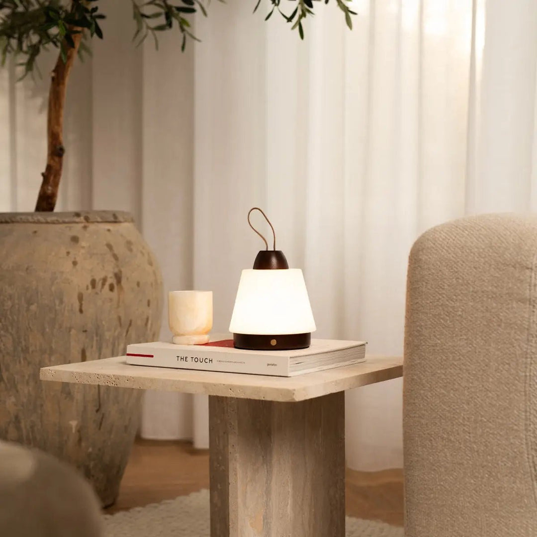 Liv donkerbruine oplaadbare lamp – leren band, dimbaar, 3 lichtmodi, draadloos