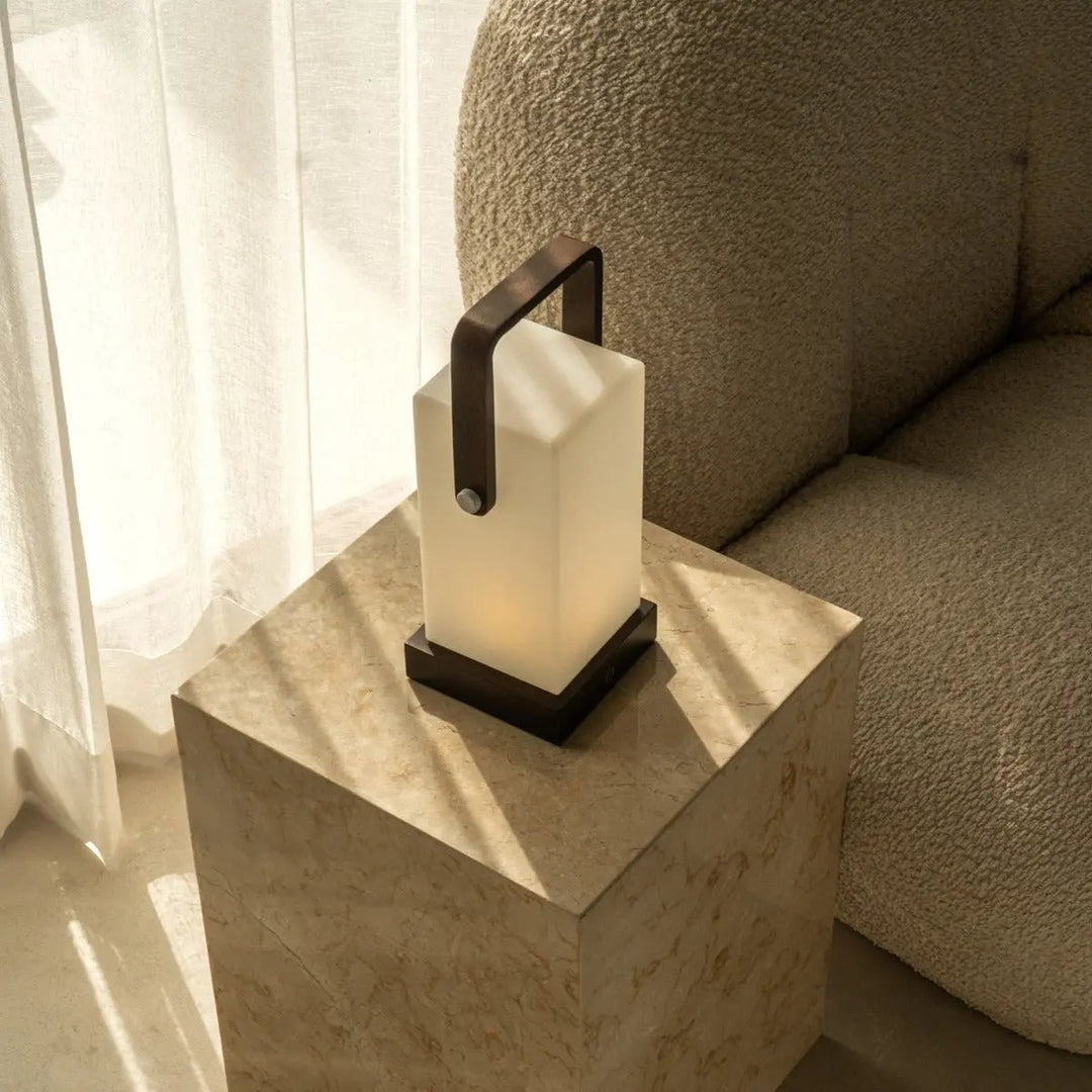 Harper Donkerbruine Houten Lamp – Snoerloze Oplaadbare Tafellamp met Handvat