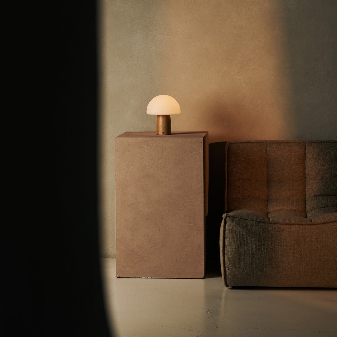 Mia lichtbruin stijlvolle houten tafellamp met dimmer - hout, functioneel en subtiel