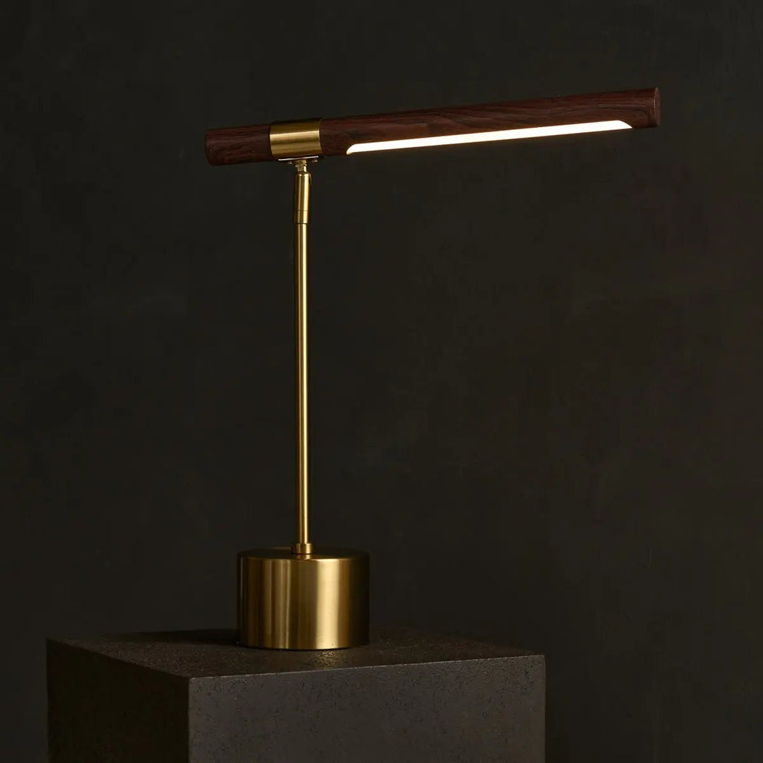 Livia goudkleurige metalen lamp met hout – verstelbare LED, Scandinavisch design voor kantoor en woonkamer