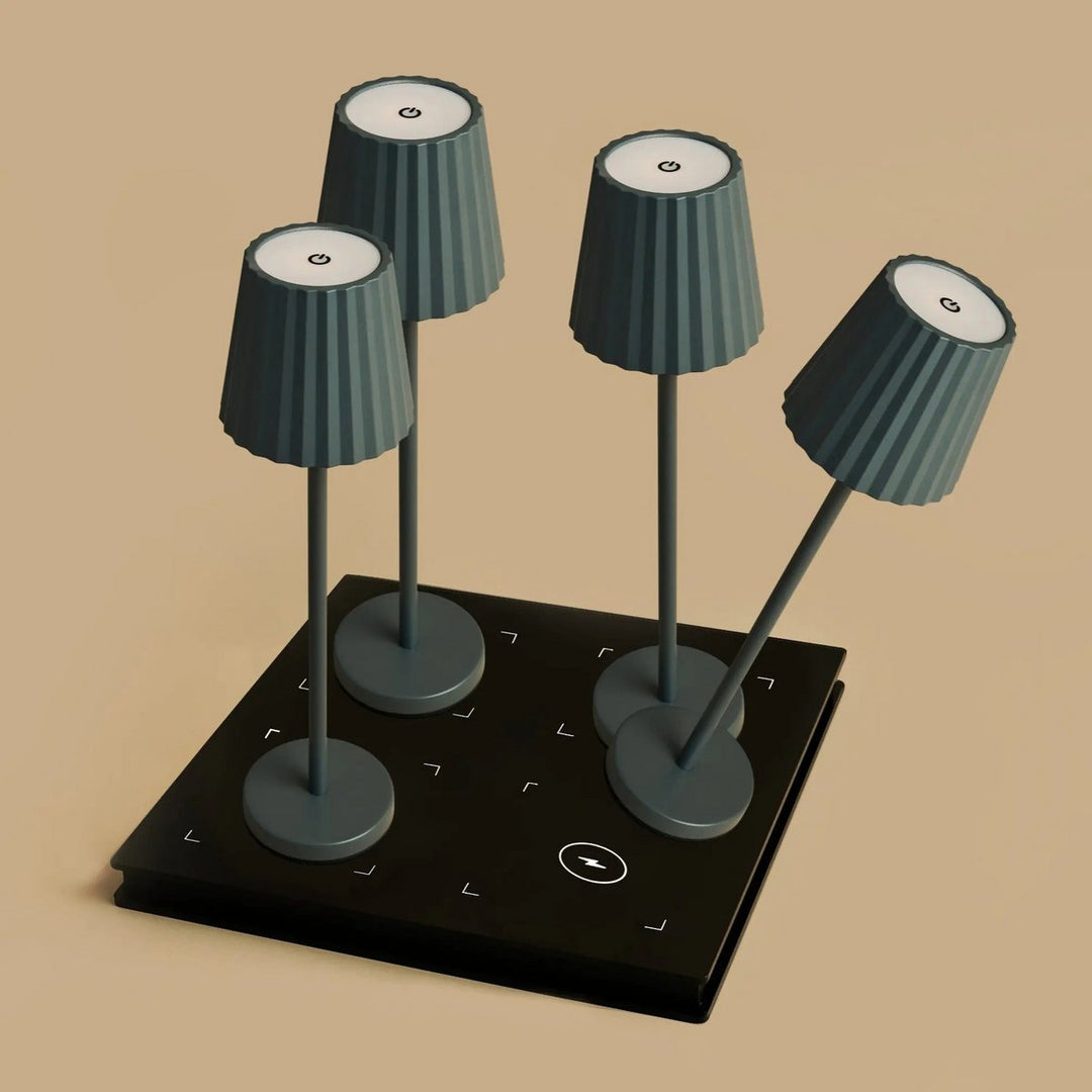 Combi Set Professional-4 X Maya Stone Gray Oplaadbare tafellampen en 1 x Amstel Wireless Laying Station met Qi-Technology-Perfect voor restaurants, gastvrijheid en hotels