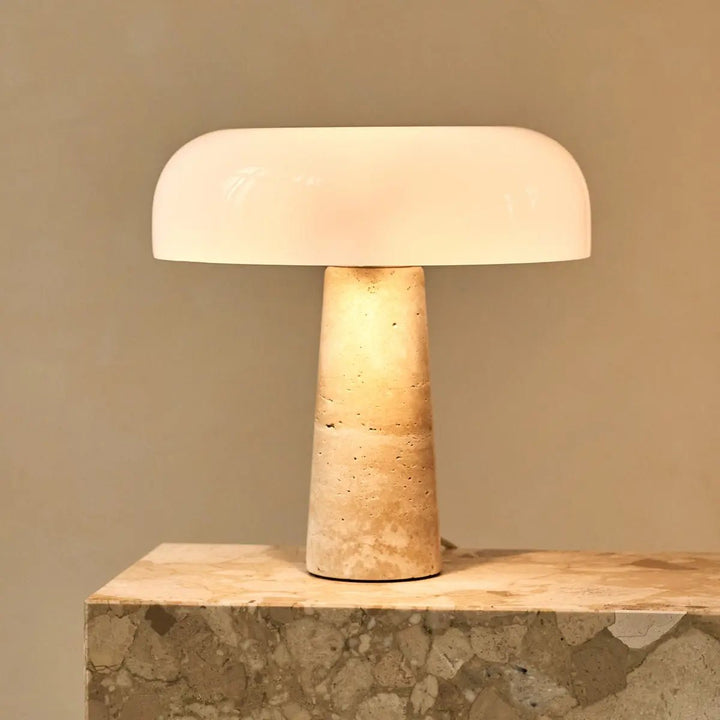 Emily travertijnlamp – elegant handgemaakt ontwerp met glazen kap