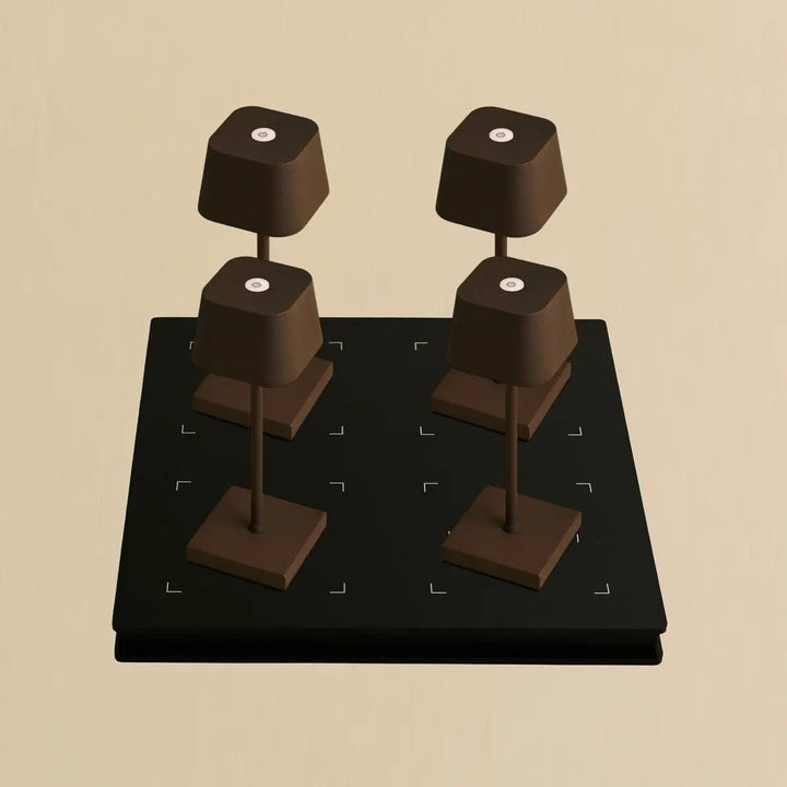 Combi Set Professional-4 X Sarphati Mini Mocha Brown oplaadbare tafellampen & 1 x Amstel Wireless Laying Station met Qi-Technology-Perfect voor restaurants, gastvrijheid en hotels