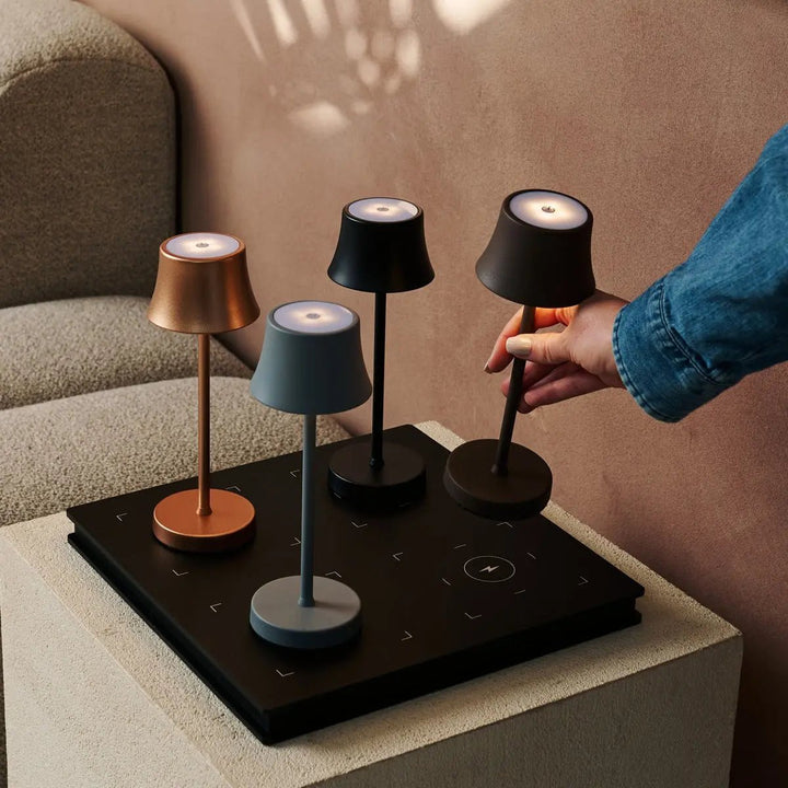 De pijp mini mokka bruin oplaadbare tafellamp - draadloos opladen, dimbare lamp en 3 lichte kleuren