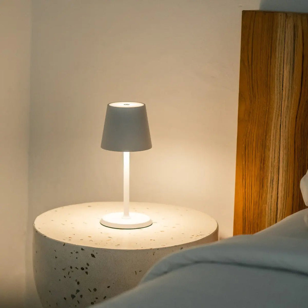 James White oplaadbare tafellamp – draadloos, dimbaar en elegant