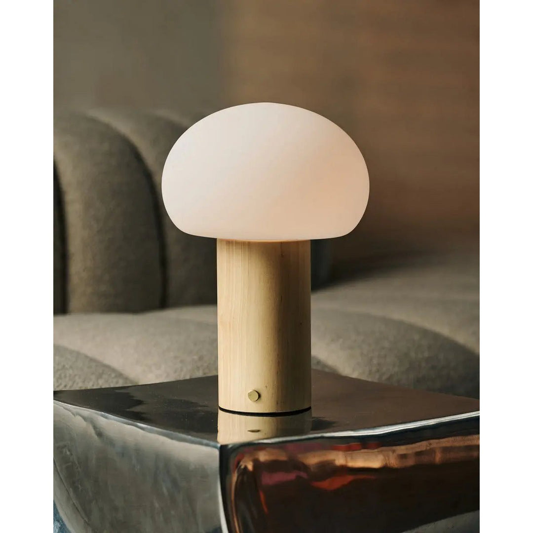 Sam lichtbruine houten tafellamp met glas en oplaadbare batterij | Dimbare en veelzijdige verlichting