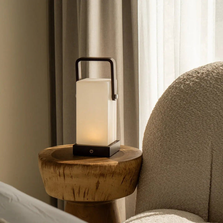 Harper Donkerbruine Houten Lamp – Snoerloze Oplaadbare Tafellamp met Handvat