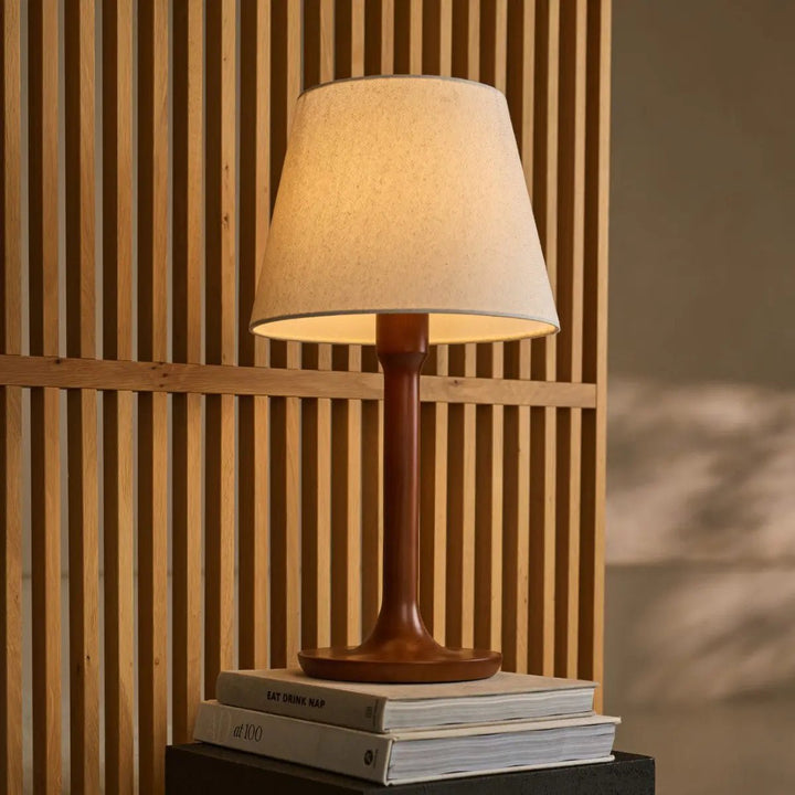 Nova Kastanjebruine Lamp met Houten Voet | Stijlvolle woonkamer- en slaapkamerverlichting