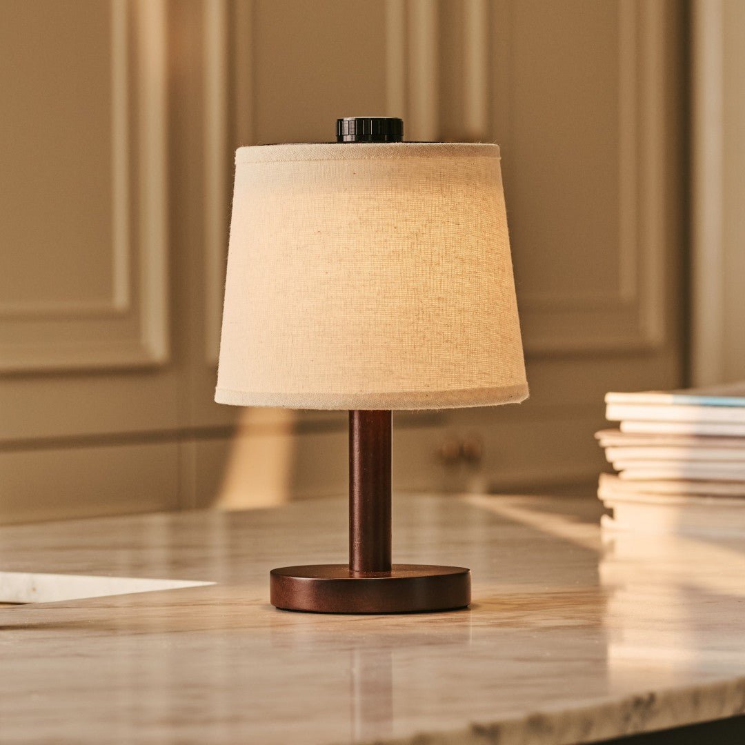 Rover donkerbruine houten lamp – oplaadbare, draadloze en dimbare lampenkap