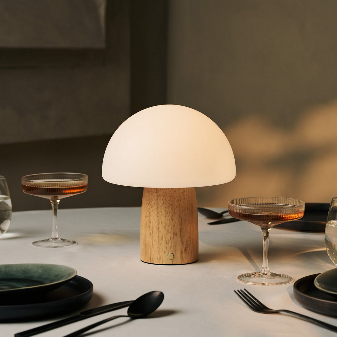 Mia lichtbruin stijlvolle houten tafellamp met dimmer - hout, functioneel en subtiel